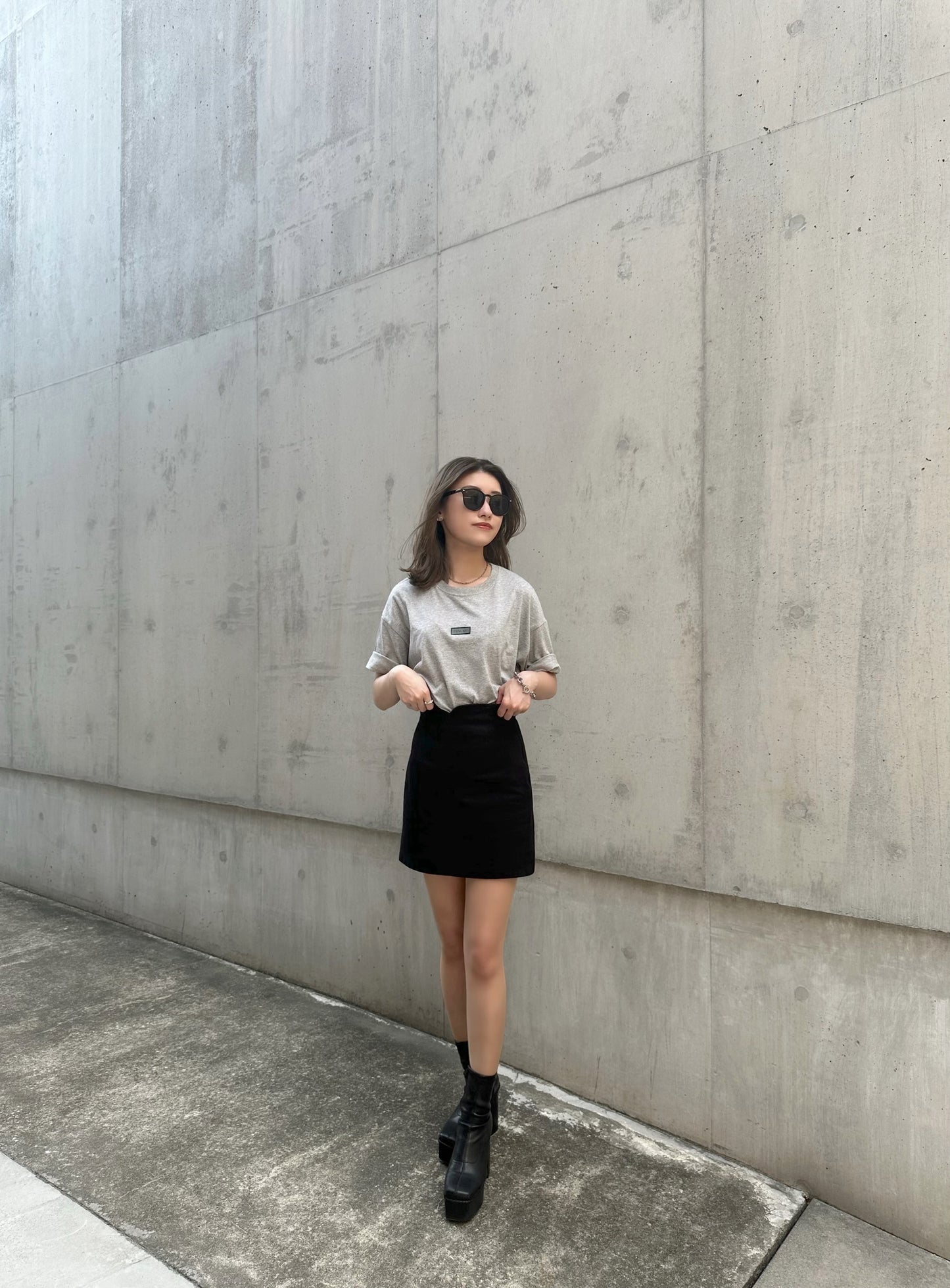 LOGO LOOSE TEE / GRAY